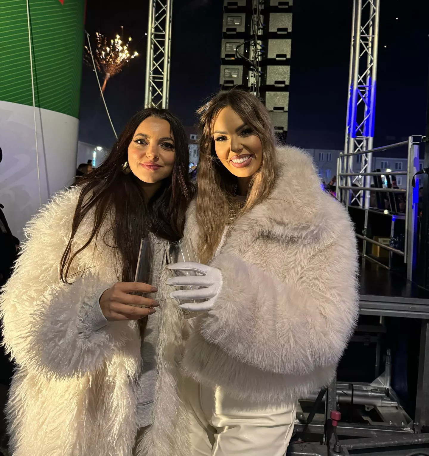 Sylwester w Łomży z Topky! Zjawiskowe stylizacje i największe hity porwały tłumy fanów disco polo.
